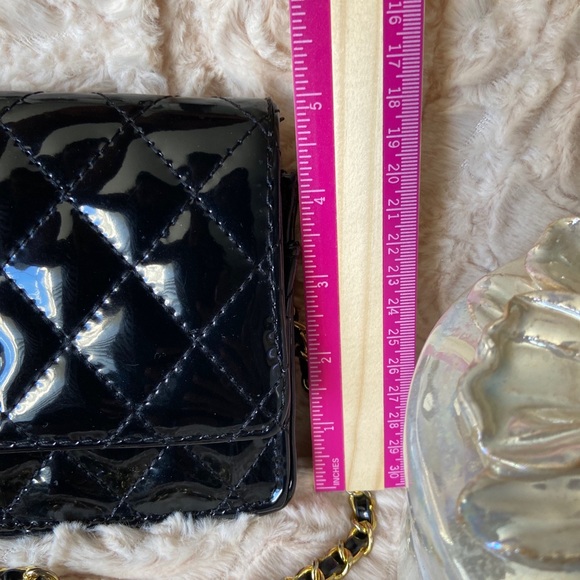 ❤️SOLD🔴❌💥PATENT LEATHER QUILTED BAG❤️ - Picture 6 of 10